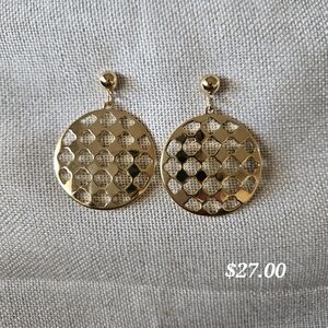 Elegant Gold Drop Earrings